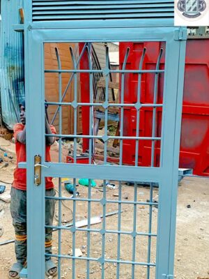 Single-door-open-door