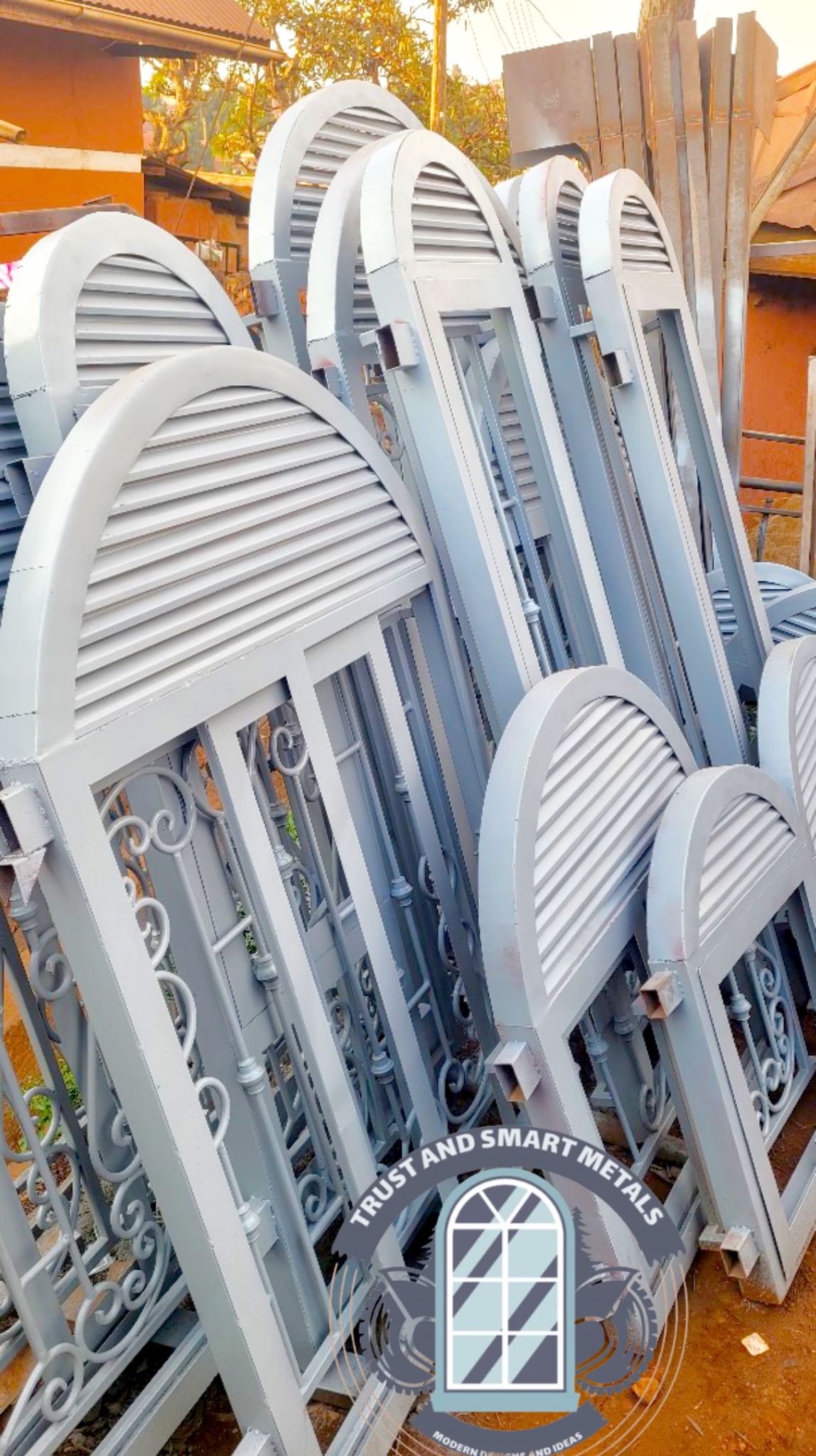 Curved-steel-windows